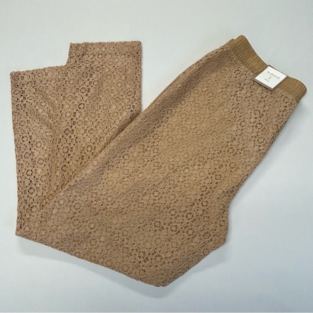 Chicos High Rise Lace Ankle Pants Size 1 (M/8) Straight Leg Pull On Tan Coquette